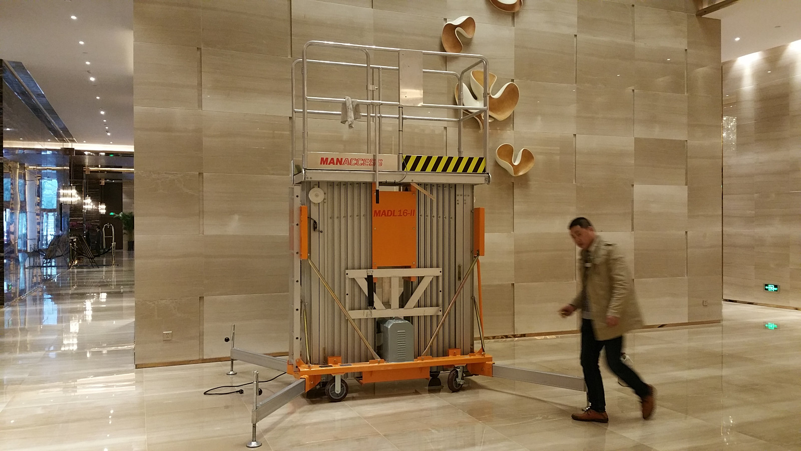 ����˹�pΦ���X�Ͻ������C